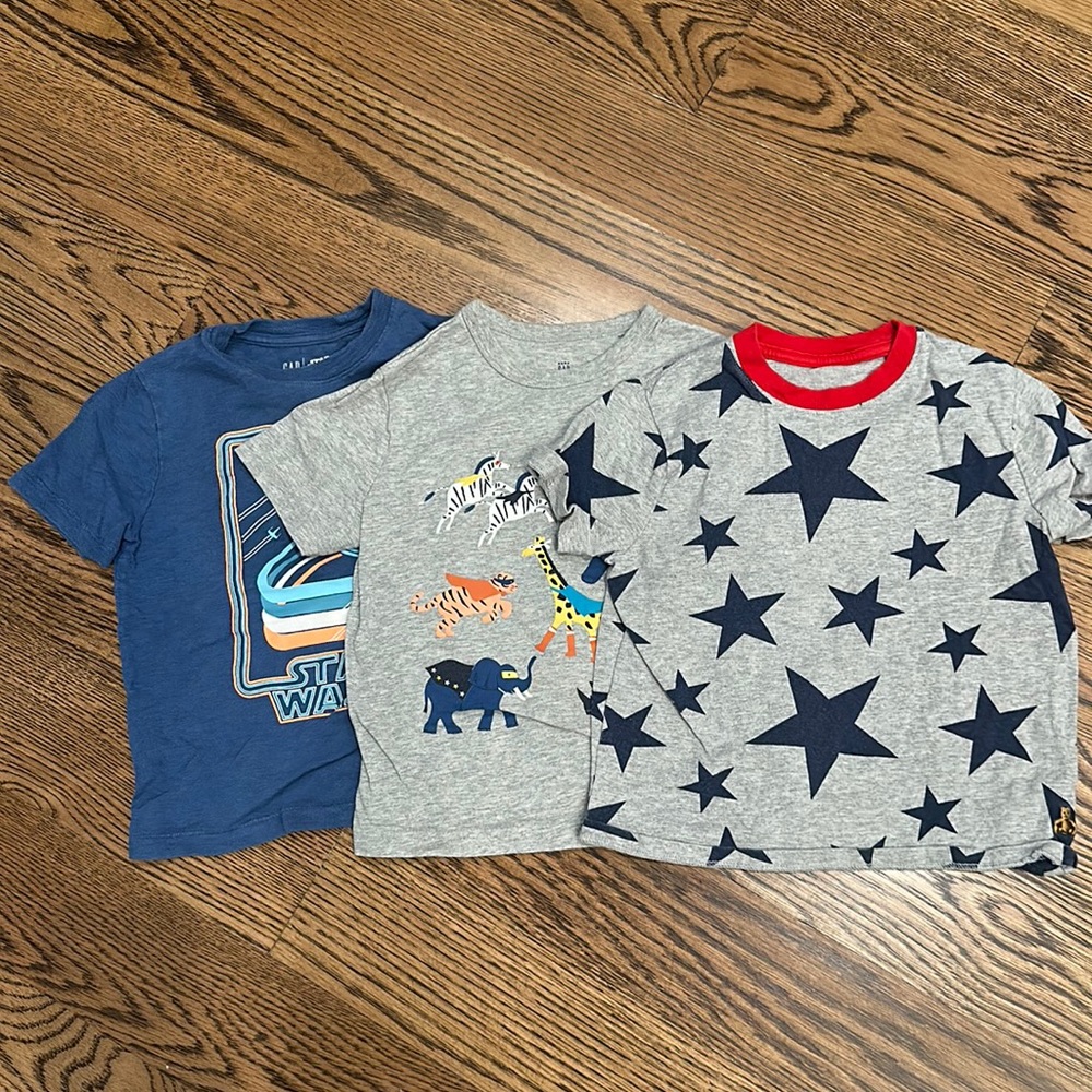Bundle of GAP tshirts